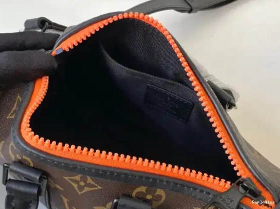 Repladies VUITTON LOUIS LEEPALL NANO 0610